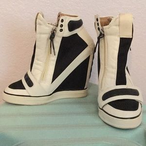 L.A.M.B heel sneakers
